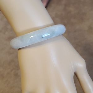 CERTIFIED GENUINE JADE BANGLE (A)
